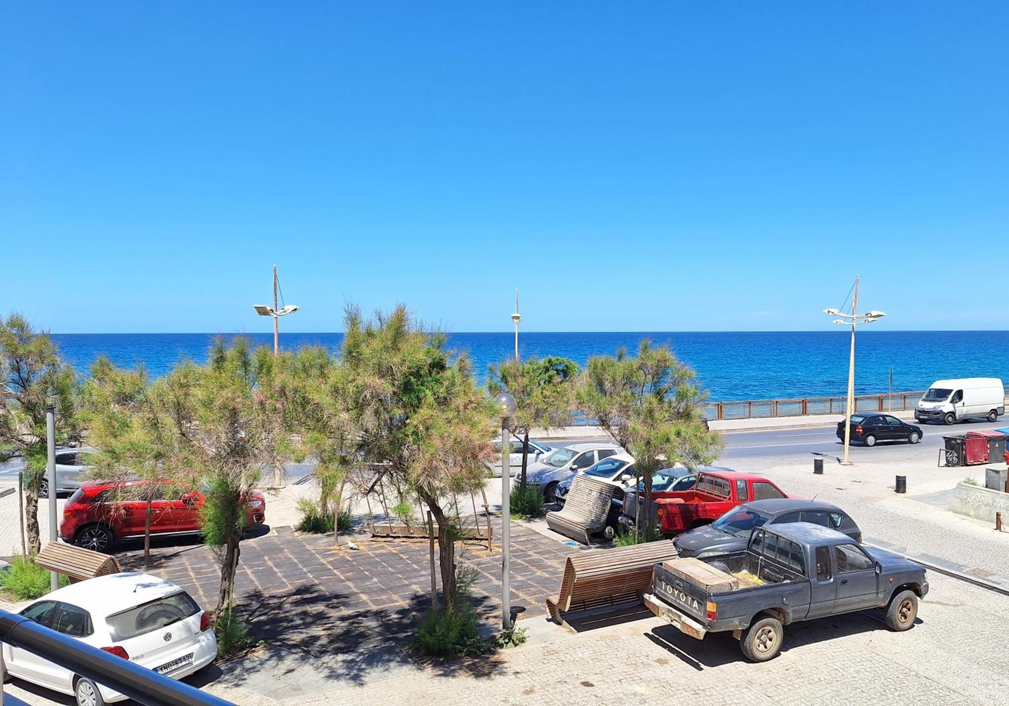 Maria's urban seaview apartment Heraklion  Bagian luar foto